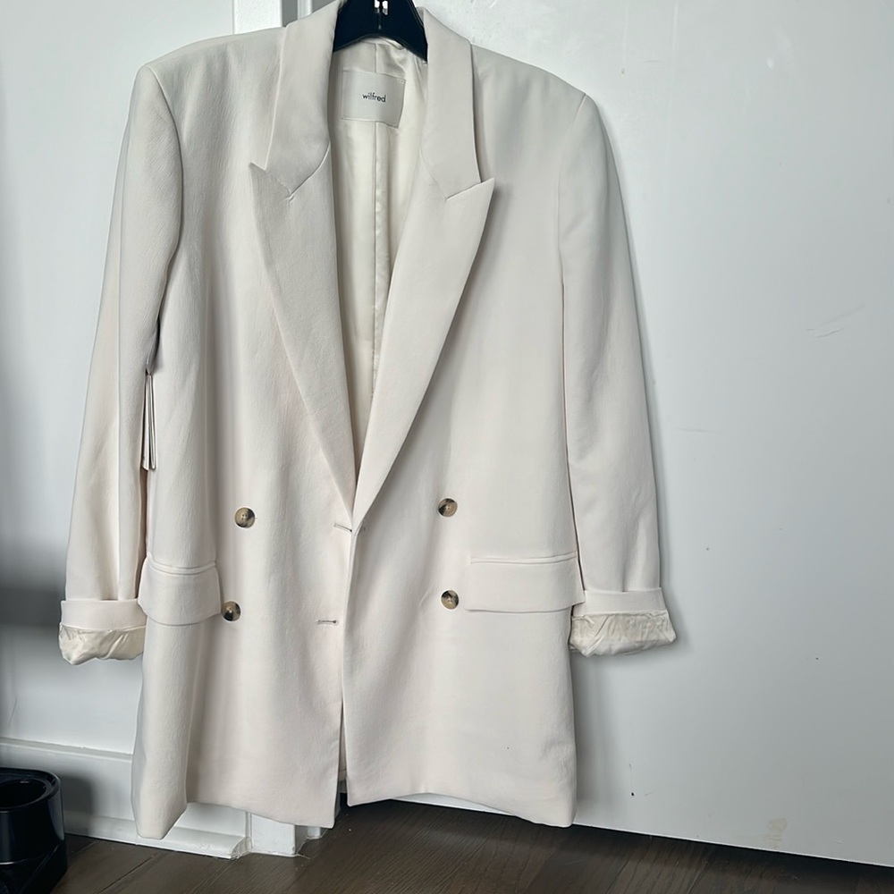 Brand new Aritzia Wilfred white blazer